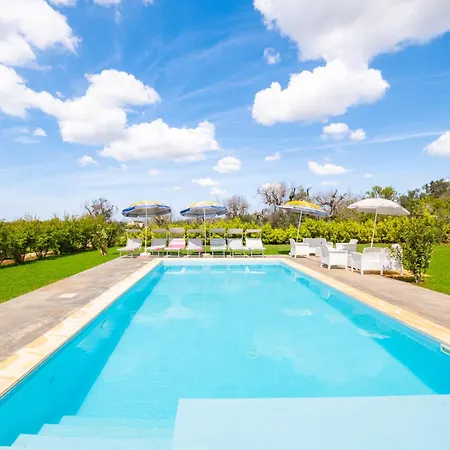 Ciullo Con Piscina Privata A Pescoluse By Hdsalento Villa